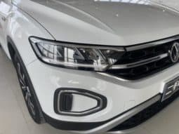 
										Volkswagen T-Roc, 2024 full									