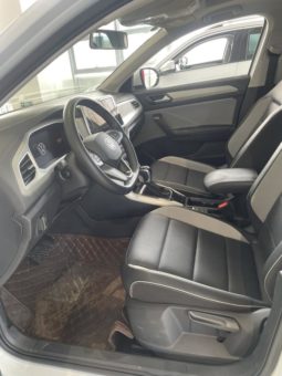 
										Volkswagen T-Roc, 2024 full									