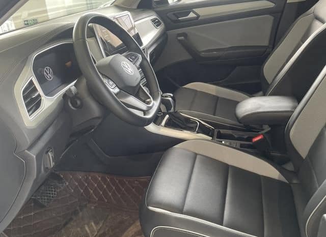 
								Volkswagen T-Roc, 2024 full									