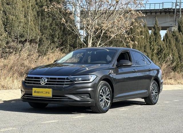 67d3e3de75b86 Volkswagen Jetta, 2020