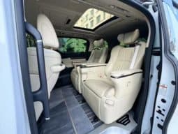 
										Toyota Vellfire (II), 2022 full									