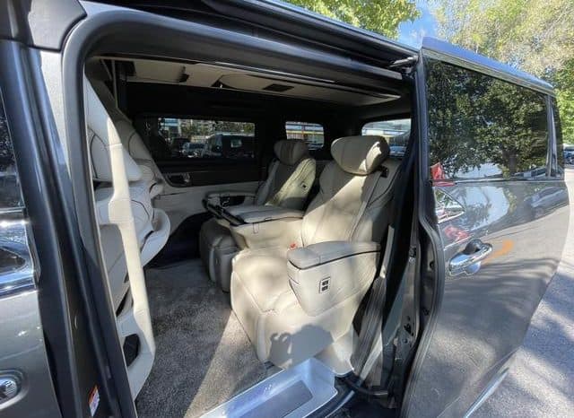
								Toyota Vellfire, 2023 full									