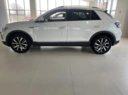 
										Volkswagen T-Roc, 2023 full									