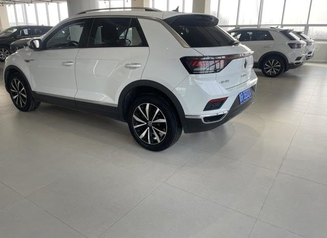 
								Volkswagen T-Roc, 2023 full									
