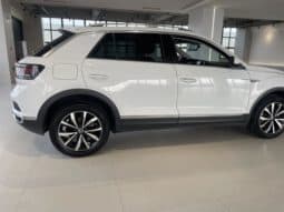 
										Volkswagen T-Roc, 2023 full									