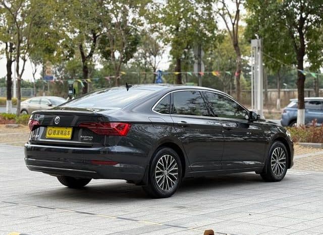 
								Volkswagen Jetta, 2021 full									