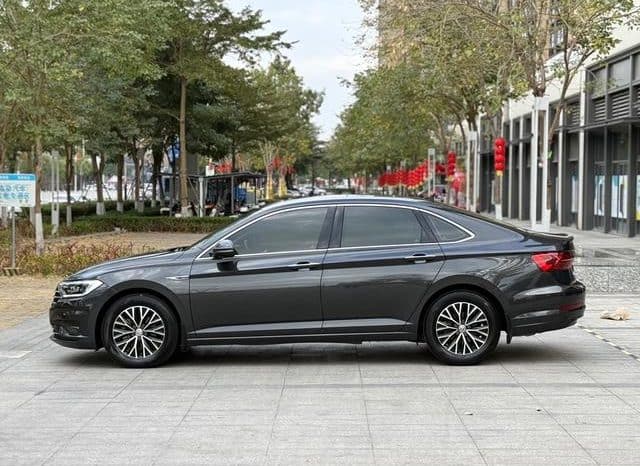 
								Volkswagen Jetta, 2021 full									