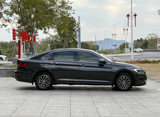 
								Volkswagen Jetta, 2021 full									
