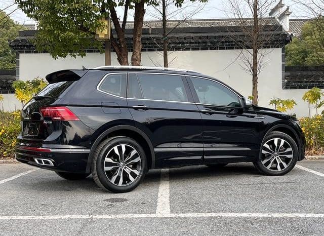 
								Volkswagen Tiguan L, 2023 full									