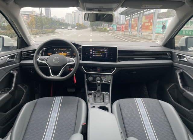 
								Volkswagen Jetta, 2024 full									