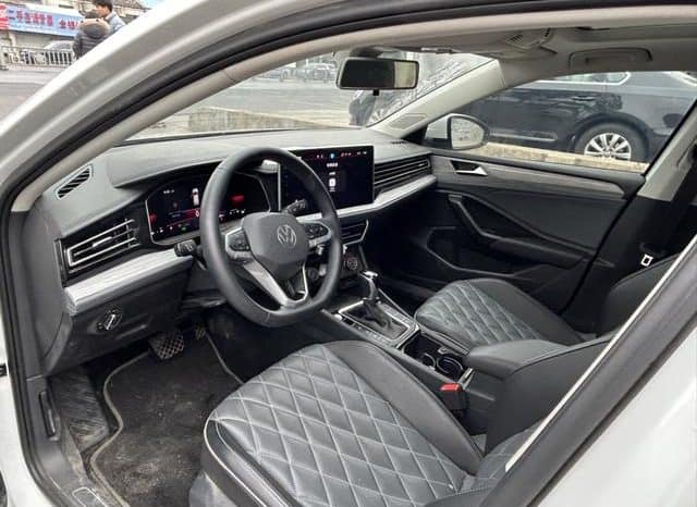 
								Volkswagen Jetta, 2023 full									