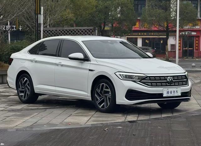 
								Volkswagen Jetta, 2023 full									