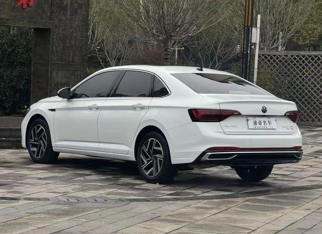 
								Volkswagen Jetta, 2023 full									