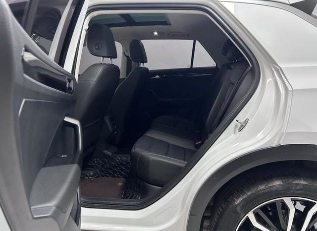 
								Volkswagen T-Roc, 2020 full									