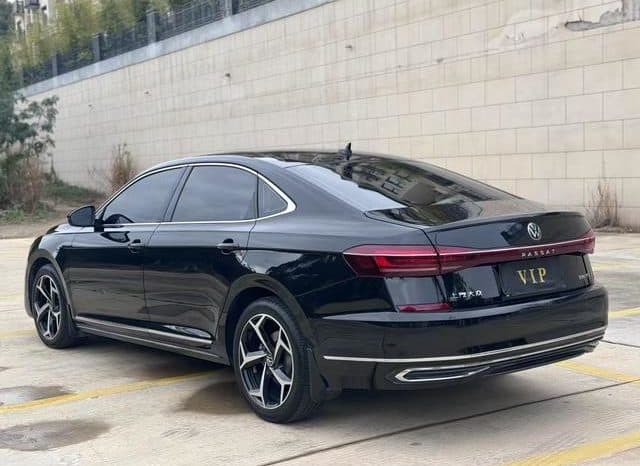 
								Volkswagen Passat, 2023 full									
