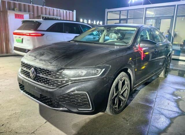67d44591bd0e0 Volkswagen Passat, 2025