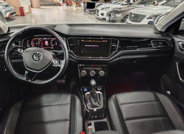 
								Volkswagen T-Roc, 2021 full									