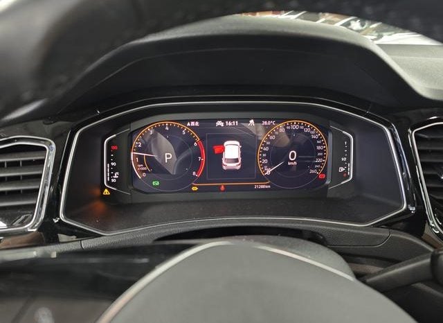 
								Volkswagen T-Roc, 2021 full									