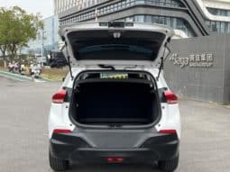 
										Chevrolet Tracker, 2023 full									