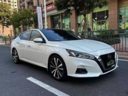 
										Nissan Altima (VI), 2021 full									