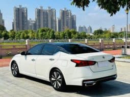
										Nissan Altima (VI), 2022 full									