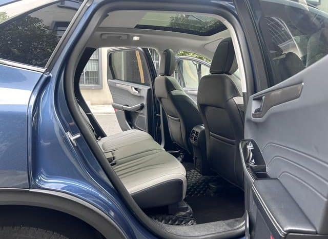 
								Ford Escape (IV), 2022 full									