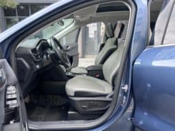 
										Ford Escape (IV), 2022 full									
