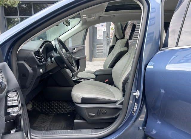 
								Ford Escape (IV), 2022 full									