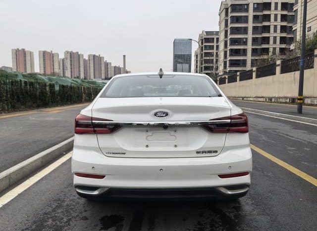
								Ford Focus (IV), 2021 full									