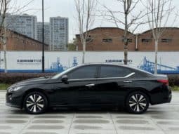 
										Nissan Altima (VI), 2021 full									