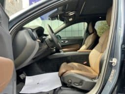 
										Volvo XC60, 2025 full									