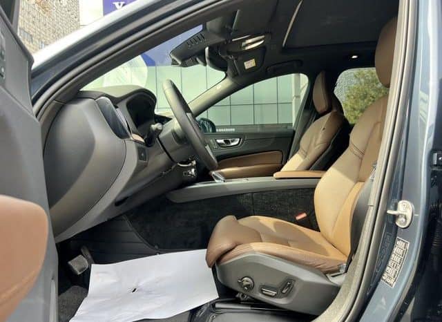 
								Volvo XC60, 2025 full									