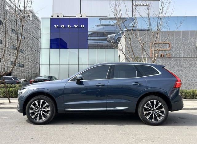 
								Volvo XC60, 2025 full									