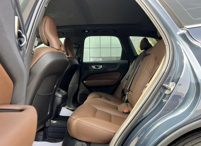 
								Volvo XC60, 2025 full									