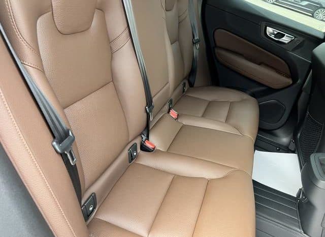 
								Volvo XC60, 2025 full									