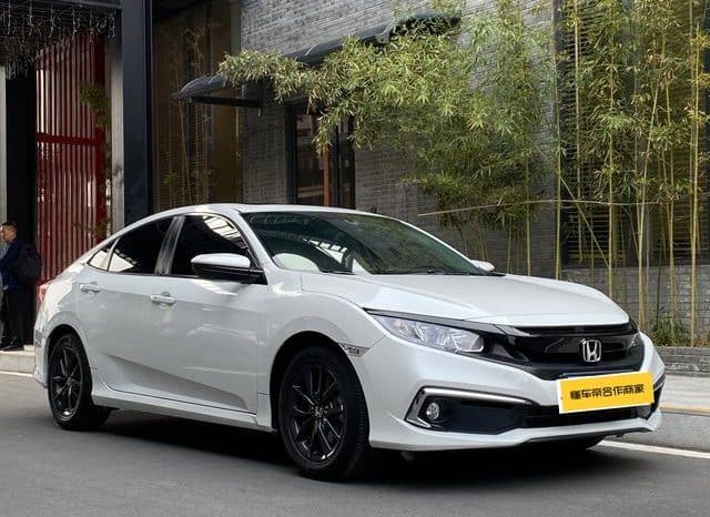 
								Honda Civic, 2020 full									