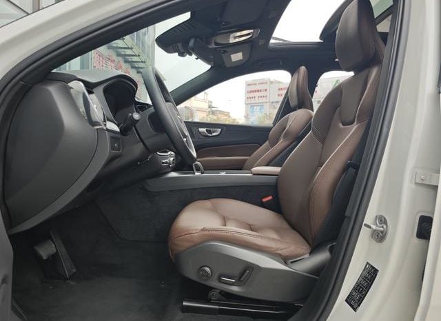 
								Volvo XC60, 2023 full									
