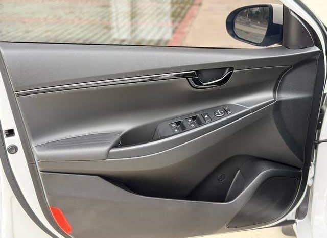 
								Hyundai Celesta, 2021 full									