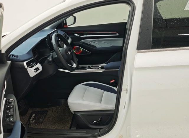 
								Geely Emgrand, 2023 full									