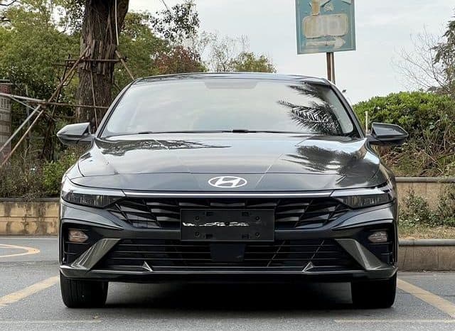 
								Hyundai Elantra (VII), 2023 full									