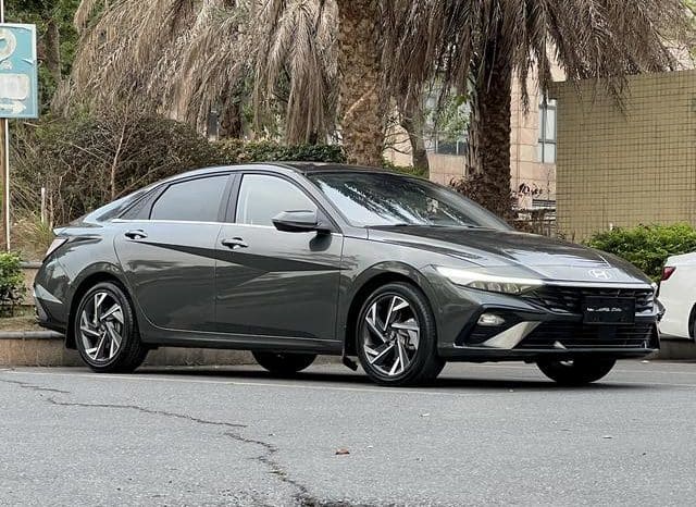 
								Hyundai Elantra (VII), 2023 full									