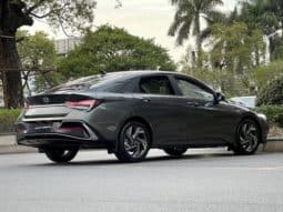 
										Hyundai Elantra (VII), 2023 full									