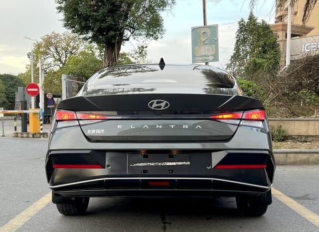 
								Hyundai Elantra (VII), 2023 full									