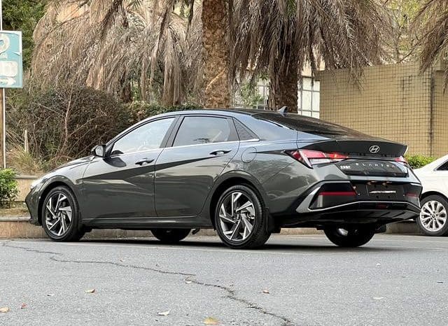 
								Hyundai Elantra (VII), 2023 full									