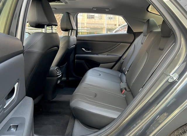 
								Hyundai Elantra (VII), 2023 full									