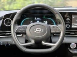 
										Hyundai Elantra (VII), 2023 full									