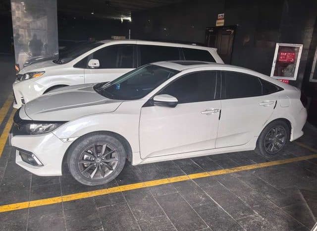 
								Honda Civic, 2020 full									