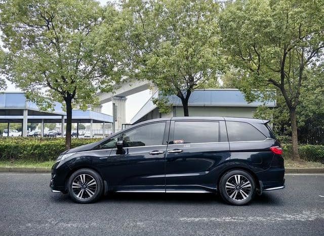 
								Honda Odyssey, 2021 full									