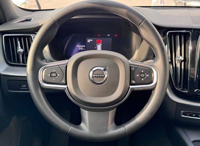 
								Volvo XC60, 2023 full									