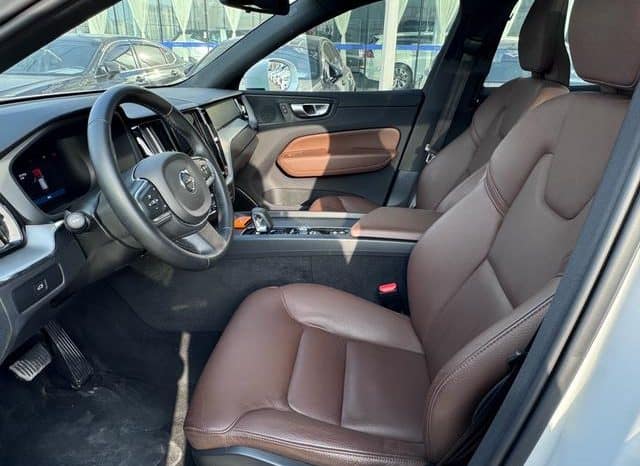 
								Volvo XC60, 2023 full									